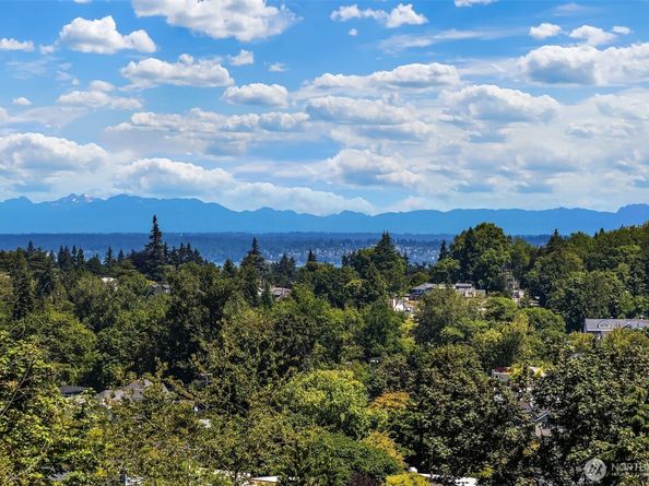 314 25th Avenue E, Seattle WA 98112