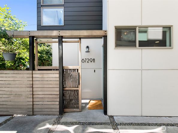 6729 14th Avenue NW A, Seattle WA 98117