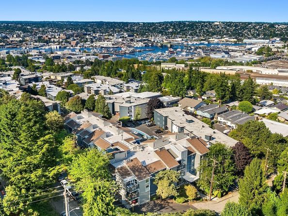 2510 W Bertona 434, Seattle WA 98199