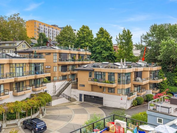 80 E Roanoke Street 2, Seattle WA 98102