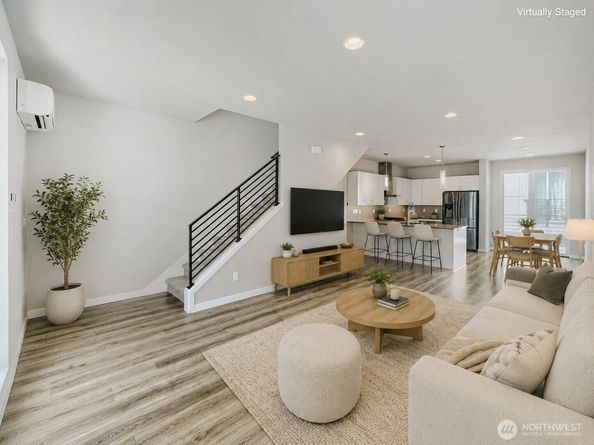 8607 22nd Place NE, Seattle WA 98115
