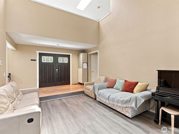 6409 Chennault Beach Drive, Mukilteo WA 98275