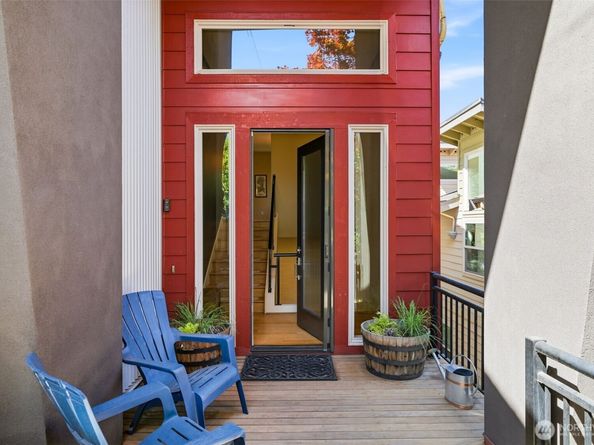 3046 SW Manning Street, Seattle WA 98126