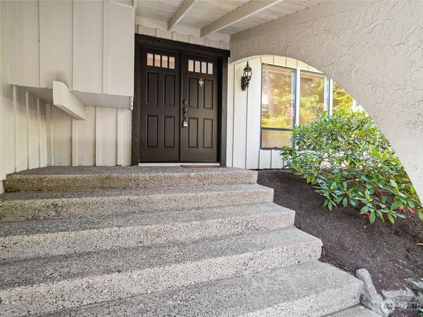 13800 SE 21st Street, Bellevue WA 98005