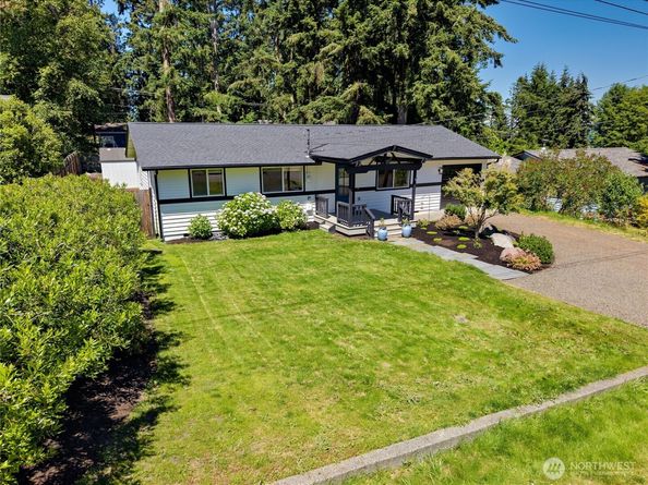 6726 NE Whidbey Drive, Hansville WA 98340