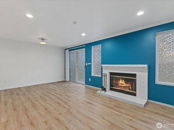 21904 56th Avenue W B2, Mountlake Terrace WA 98043