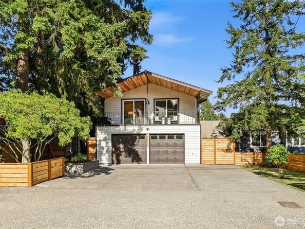 12544 25th Avenue NE, Seattle WA 98125