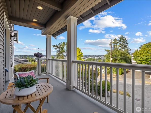 4047 Willams Avenue W, Seattle WA 98199