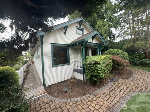1611 Oakes Avenue, Everett WA 98201