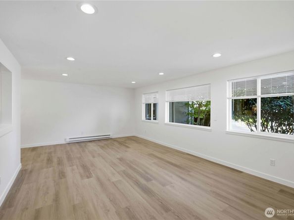 17403 NE 45th Street 153, Redmond WA 98052