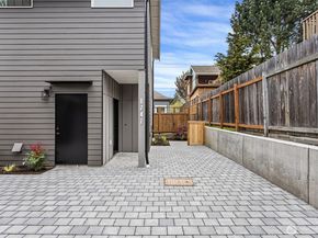 6747 Earl Avenue NW, Seattle WA 98117