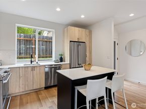 6747 Earl Avenue NW, Seattle WA 98117