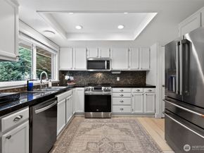 20009 SE 20th Place, Sammamish WA 98075