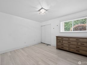20009 SE 20th Place, Sammamish WA 98075