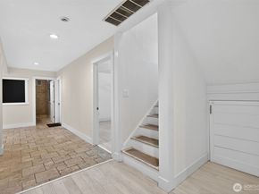 20009 SE 20th Place, Sammamish WA 98075
