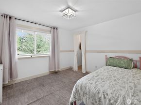 20009 SE 20th Place, Sammamish WA 98075