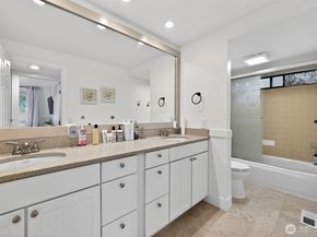 20009 SE 20th Place, Sammamish WA 98075