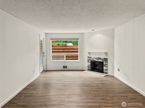 10501 8th Avenue NE 128, Seattle WA 98125
