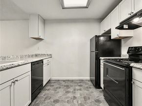 10501 8th Avenue NE 128, Seattle WA 98125
