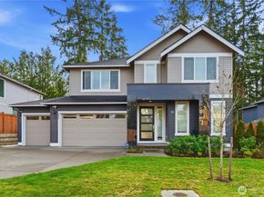 6563 SE 8th Place, Renton WA 98059