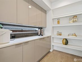 6563 SE 8th Place, Renton WA 98059