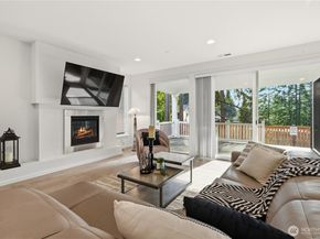 6563 SE 8th Place, Renton WA 98059