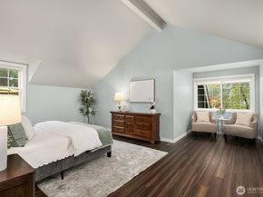14314 NE 10th Place, Bellevue WA 98007