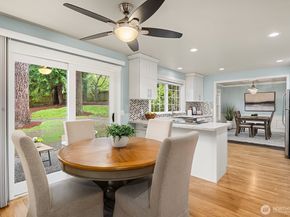 14314 NE 10th Place, Bellevue WA 98007