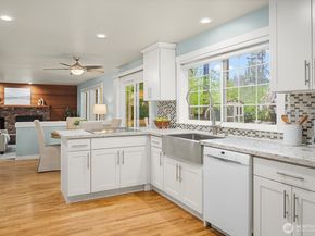 14314 NE 10th Place, Bellevue WA 98007