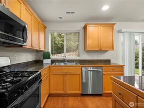 28459 34th Avenue S 71, Auburn WA 98001