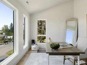 18638 2nd Avenue SW, Normandy Park WA 98166