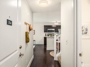 120 NW 39th Street 304, Seattle WA 98107