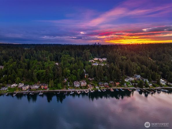 1606 W Lake Sammamish Parkway SE, Bellevue WA 98008