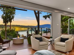1606 W Lake Sammamish Parkway SE, Bellevue WA 98008