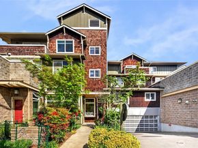 12534 15th Avenue NE 22, Seattle WA 98125