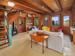 12825 SW Ober Beach Road, Vashon WA 98070