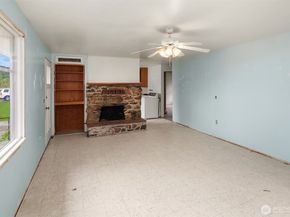 33313 SE 42nd Street, Fall City WA 98024