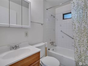 9013 11th Ave SW, Seattle WA 98106
