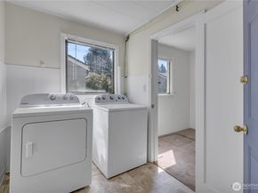 9013 11th Ave SW, Seattle WA 98106