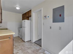 9013 11th Ave SW, Seattle WA 98106