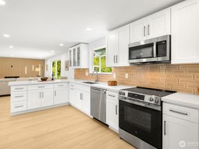 1816 Riverview Drive NE, Auburn WA 98002