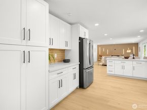 1816 Riverview Drive NE, Auburn WA 98002