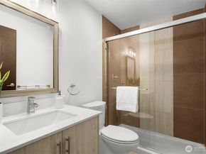 1816 Riverview Drive NE, Auburn WA 98002