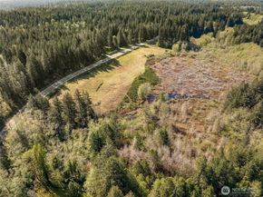 1487 SW Chipmunk Hill Lane, Port Orchard WA 98367