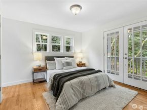 10235 Battle Point Drive NE, Bainbridge Island WA 98110