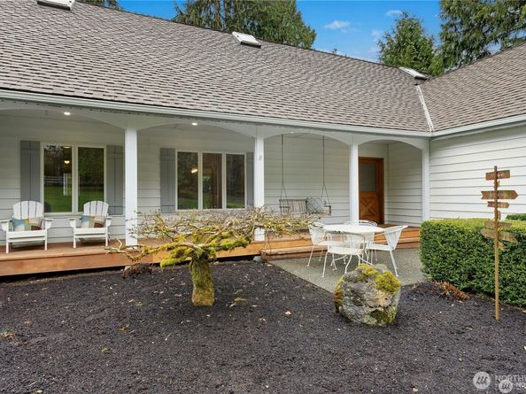 10235 Battle Point Drive NE, Bainbridge Island WA 98110