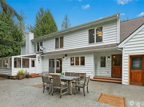 10235 Battle Point Drive NE, Bainbridge Island WA 98110