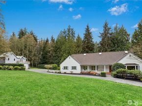 10235 Battle Point Drive NE, Bainbridge Island WA 98110