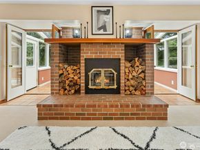 10235 Battle Point Drive NE, Bainbridge Island WA 98110