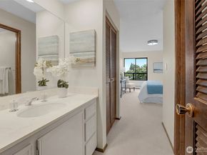 100 Ward Street 104, Seattle WA 98109